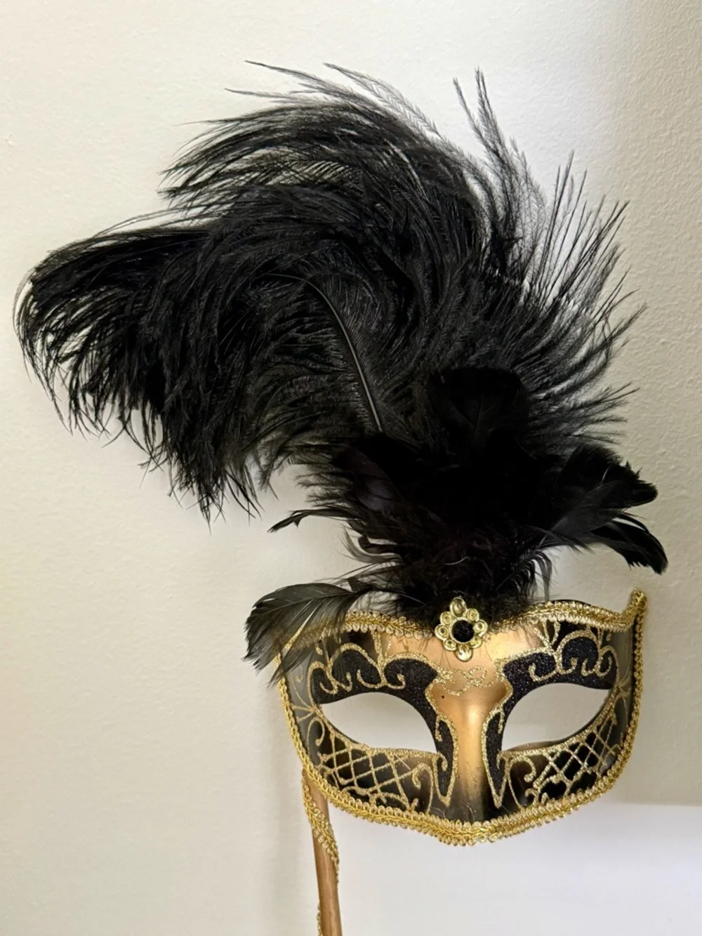 Vintage Pier 1 Venetian Jester Stick Mask Masquerade Black Gold 21”